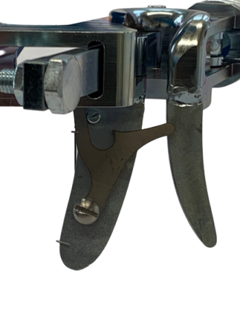 Verrou avec vis et écrou