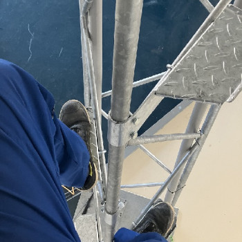 Set des marches d'escalade pour pylone